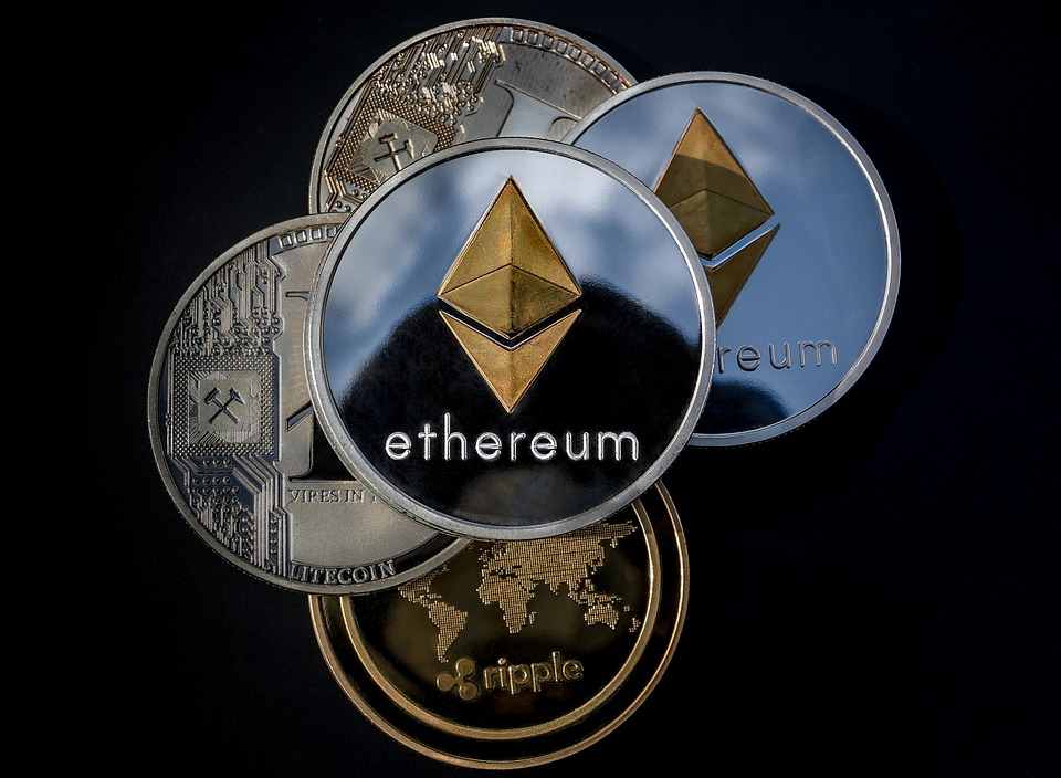 Ethereum vs. Bitcoin: A Comparative Analysis of Leading Cryptocurrencies